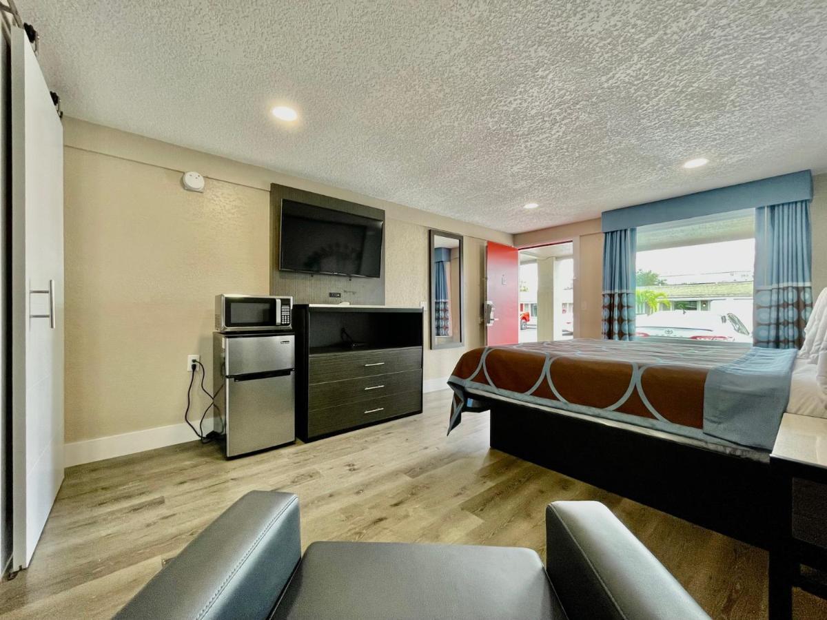 Super 8 By Wyndham Kissimmee-Orlando Hotel Four Corners Buitenkant foto