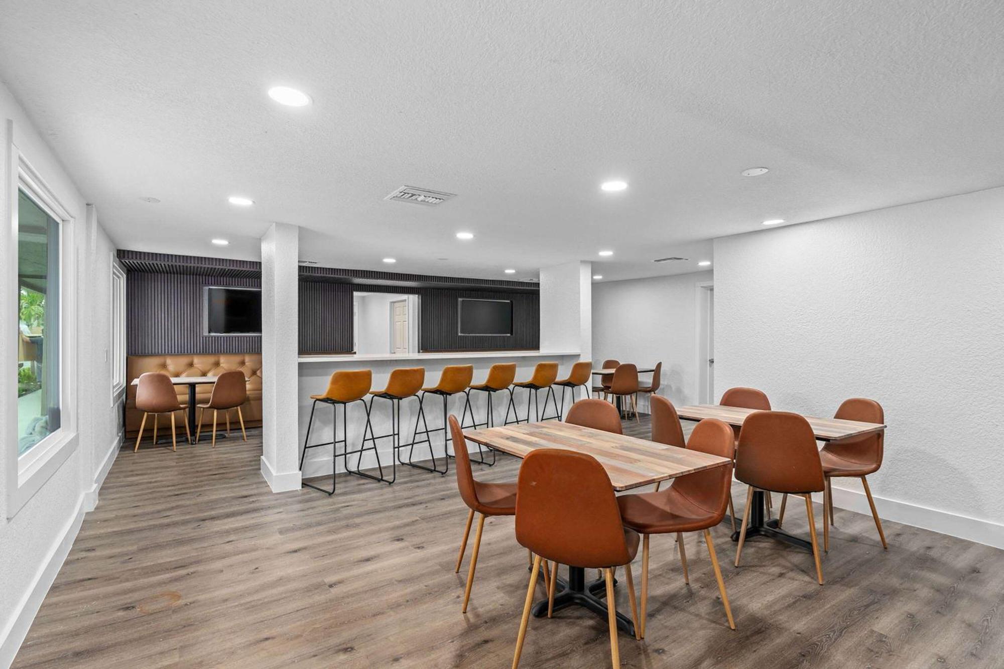 Super 8 By Wyndham Kissimmee-Orlando Hotel Four Corners Buitenkant foto