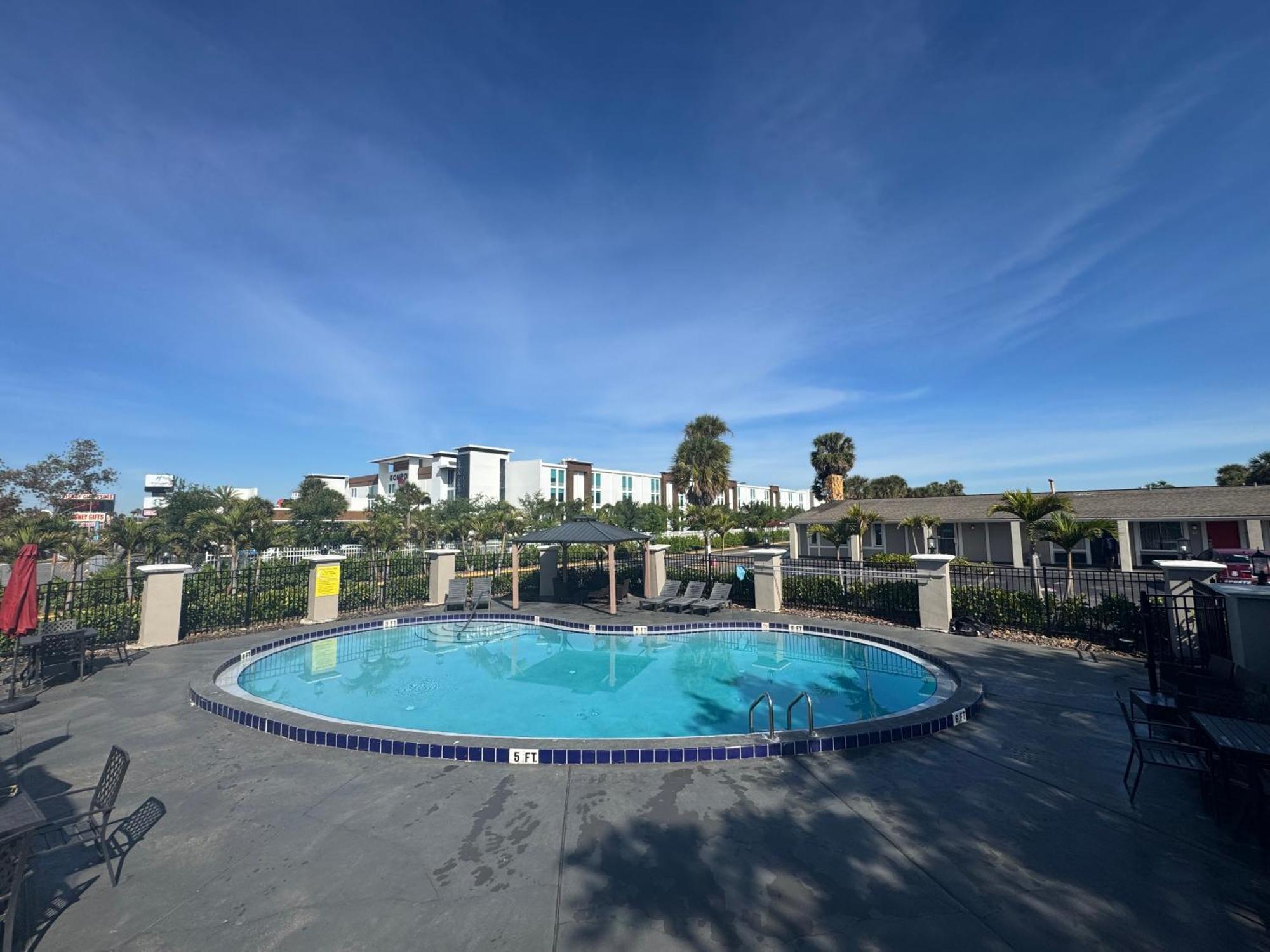 Super 8 By Wyndham Kissimmee-Orlando Hotel Four Corners Buitenkant foto